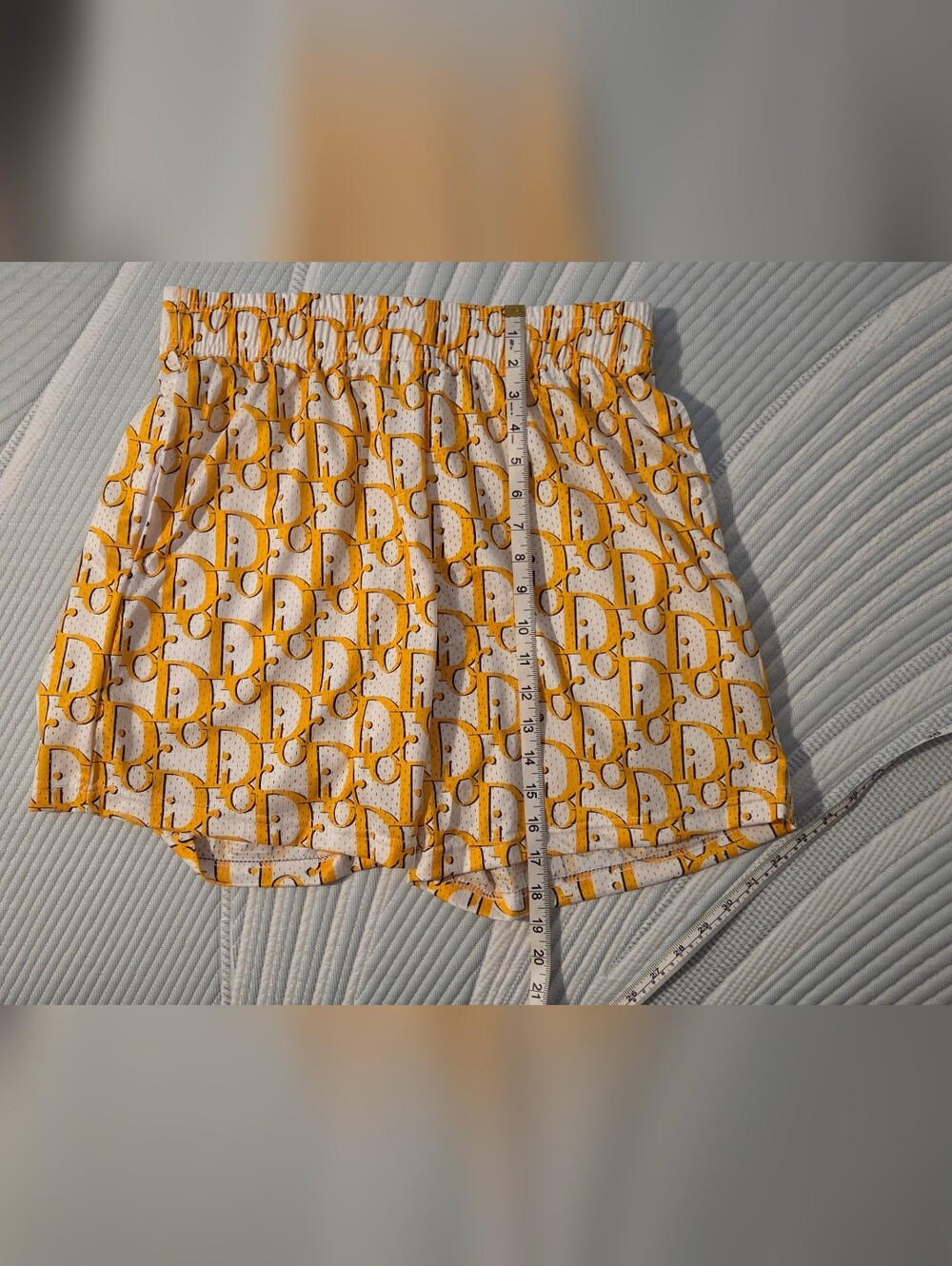 SD Style Shorts - Picture 2 of 4